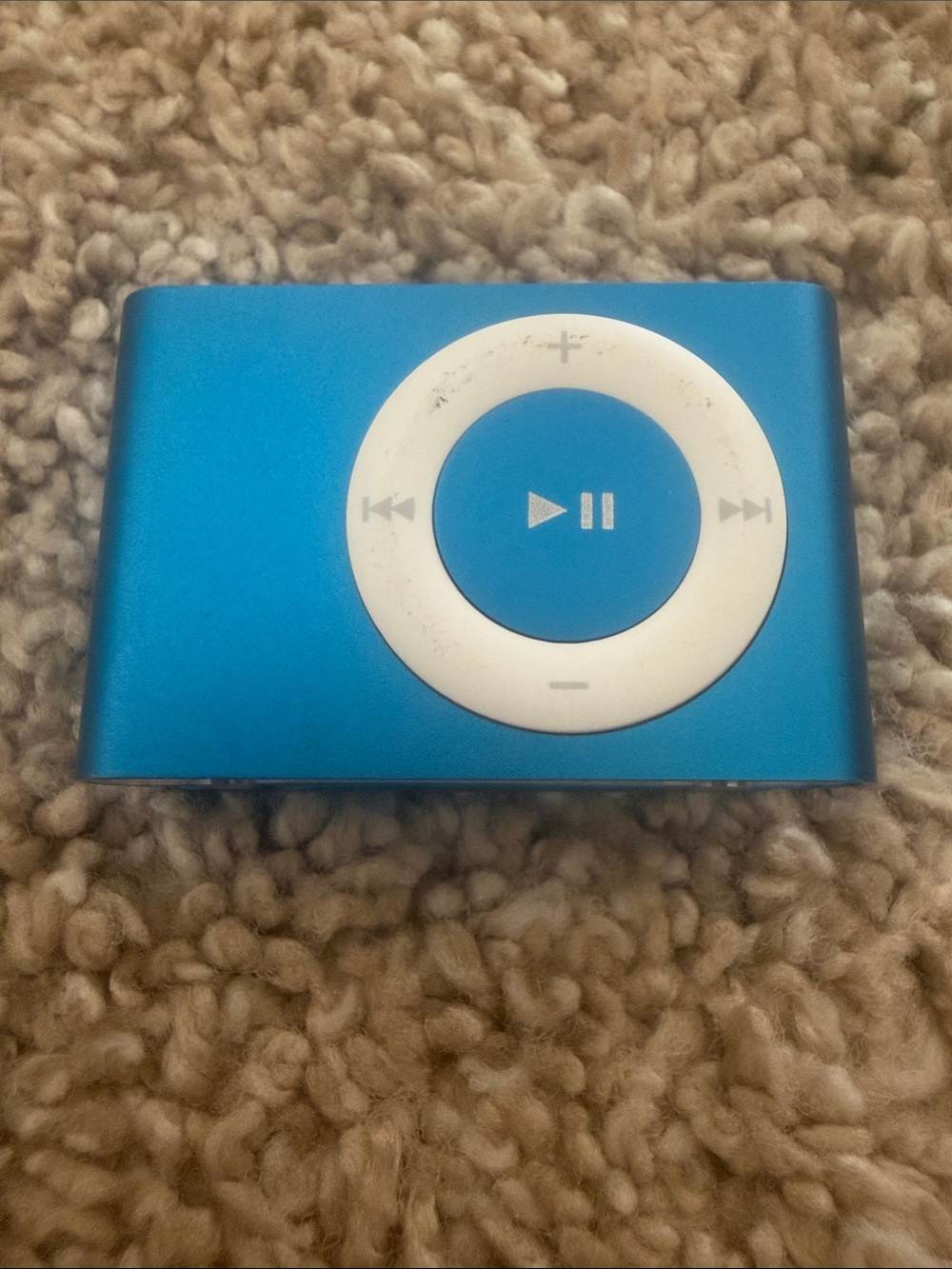 Apple iPod shuffle 2GB Blue (4th Generation) - Picture 11 of 11